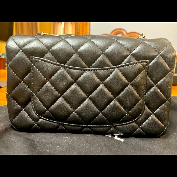 Chanel Mini Flap 22c - Picture 2 of 9